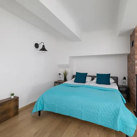 Deluxe Loft Lubelska With Mezzanine By Renters Apartmán *